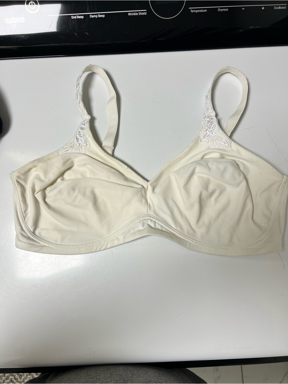 Maidenform Cream Wireless Full‑Support Bra with Lace Trim
